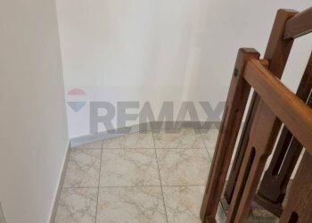 Stanza vuota - Casa indipendente VIA CESARE BATTISTI
 
246, Furci Siculo - foto 32