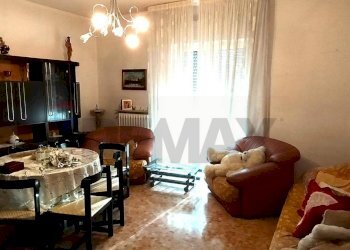 Sala da pranzo - Quadrilocale Viale Beccarini
 
30, Manfredonia - foto 21