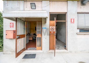 Edificio all\'aperto - Capannone via Piave, Viadana - foto 8