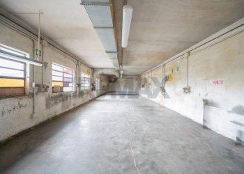 Parcheggio - Capannone via Piave, Viadana - foto 13