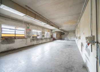 Parcheggio - Capannone via Piave, Viadana - foto 14