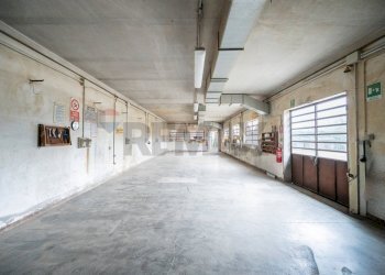 Parcheggio - Capannone via Piave, Viadana - foto 17