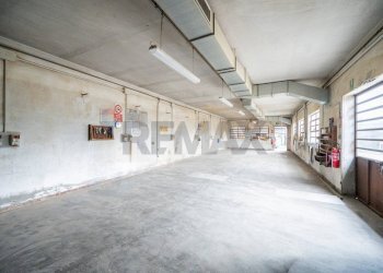 Parcheggio - Capannone via Piave, Viadana - foto 18