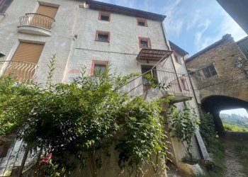 Casa all\'aperto - Casa semi indipendente Via Cabitti
 
SNC, Pallare - foto 1