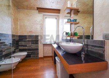 Bagno - Trilocale VIA DOMENICO SUARDI
 
11, Casazza - foto 16