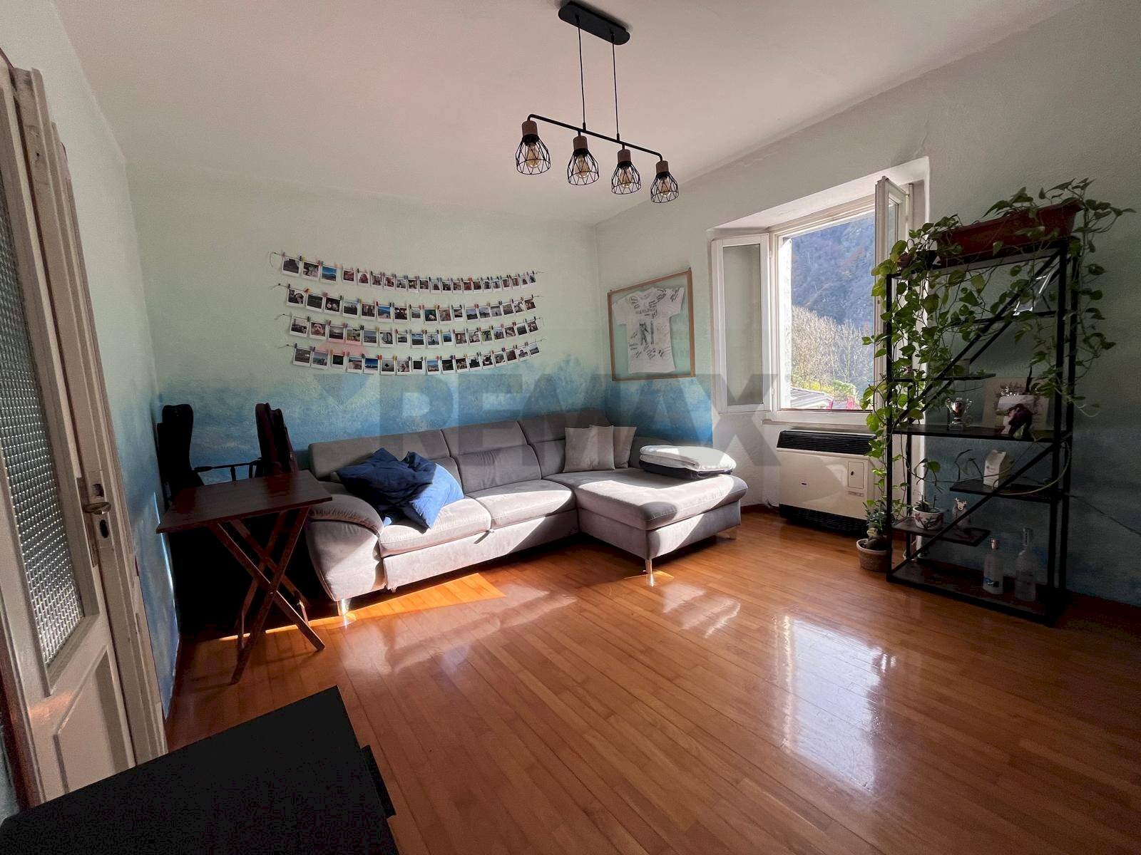 Soggiorno - Quadrilocale via Carlo Oberti
 
52, Lenna - foto 2