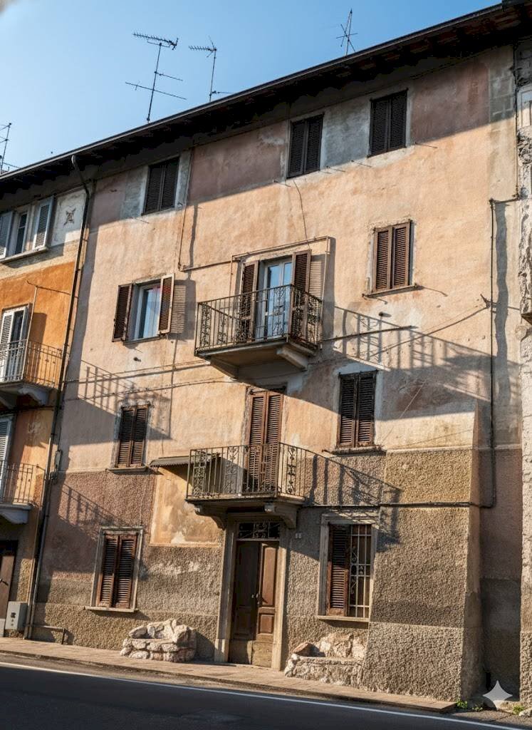 Edificio all\'aperto - Quadrilocale via Carlo Oberti
 
52, Lenna - foto 1