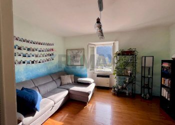 Soggiorno - Quadrilocale via Carlo Oberti
 
52, Lenna - foto 3