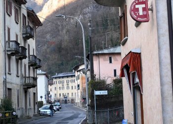 Edificio all\'aperto - Quadrilocale via Carlo Oberti
 
52, Lenna - foto 26