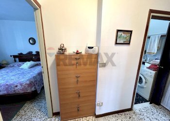 Camera / camera da letto - Bilocale Solto Collina - foto 16