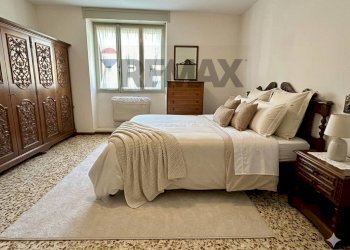 Camera / camera da letto - Two-room apartment Solto Collina - photo 8