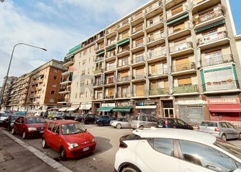 Edificio all\'aperto - Trilocale Via San Marino
 
108, Torino - foto 1