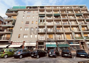 Edificio all\'aperto - Trilocale Via San Marino
 
108, Torino - foto 5