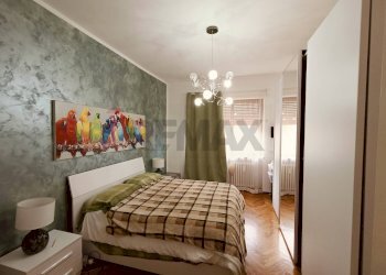 Camera / camera da letto - Trilocale Via San Marino
 
108, Torino - foto 16