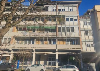 Edificio all\'aperto - Negozio V.le Libertà
 
8A, Pavia - foto 7