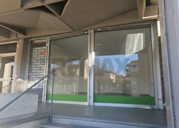 Terrazza - Negozio V.le Libertà
 
8A, Pavia - foto 3