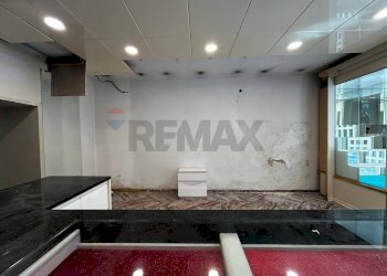 Bagno - Locale Commerciale Via Santa Maria di Merino
 
36, Vieste - foto 7