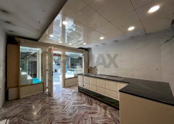 Cucina - Locale Commerciale Via Santa Maria di Merino
 
36, Vieste - foto 9