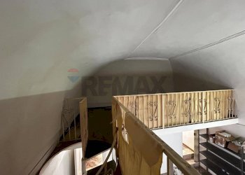 Scale - Locale Commerciale Via Santa Maria di Merino
 
36, Vieste - foto 18