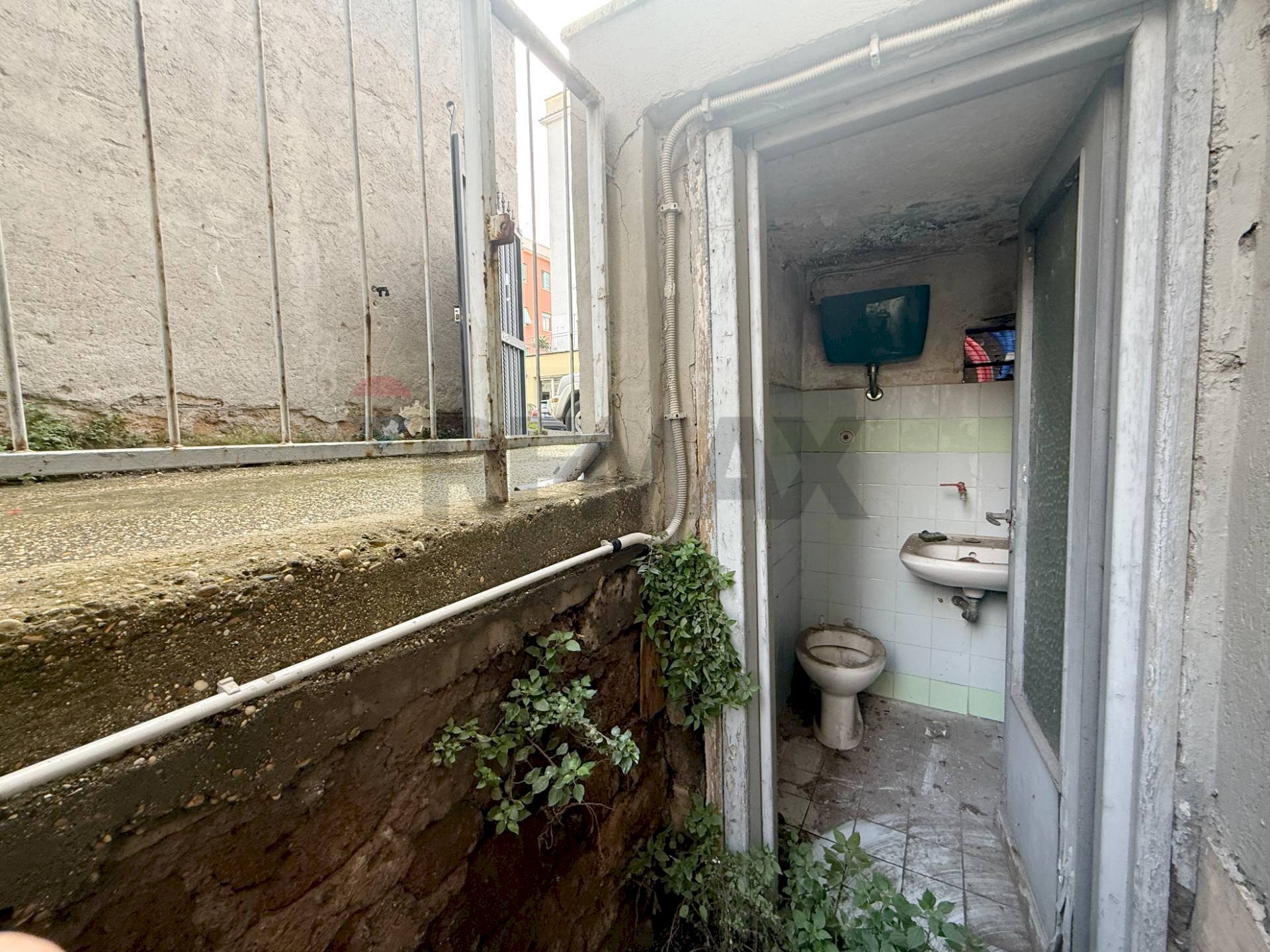 Bagno - Cellar / Attic Via Delle Betulle
 
65, Roma - photo 3