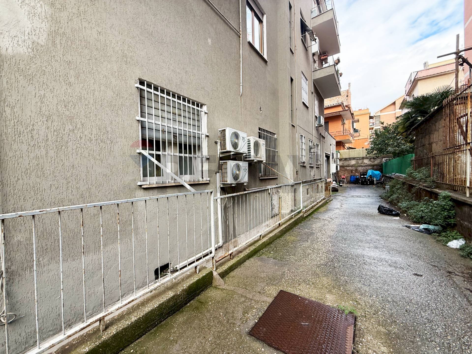 Edificio all\'aperto - Cellar / Attic Via Delle Betulle
 
65, Roma - photo 1