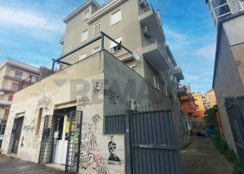 Edificio all\'aperto - Cantina / Solaio Via Delle Betulle
65, Roma - foto 2