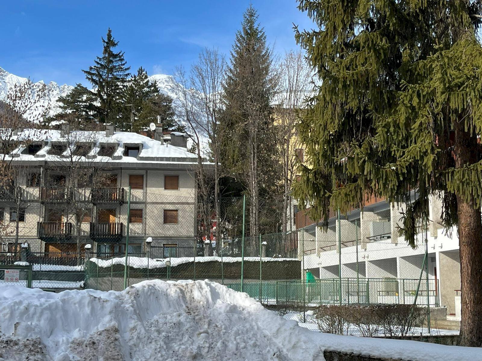 Foto 1 - Trilocale Via Montello
 
7, Bardonecchia - foto 1