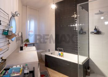 Bagno - Trilocale Strada Langhirano
 
54, Parma - foto 10