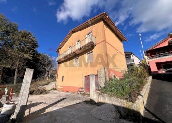 Casa all\'aperto - Casa indipendente Via ponti rossi
 
snc, Fragneto Monforte - foto 2