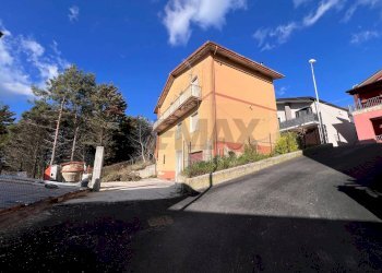 Edificio all\'aperto - Casa indipendente Via ponti rossi
 
snc, Fragneto Monforte - foto 3