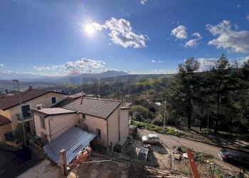 Vista delle montagne - Casa indipendente Via ponti rossi
 
snc, Fragneto Monforte - foto 28