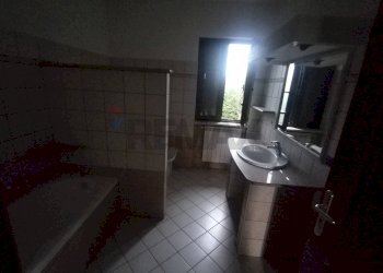 Bagno - Independent house CONTRADA PIANA
 
259, Morcone - photo 19