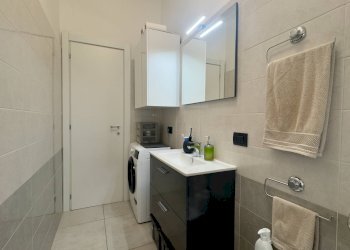 Bagno finestrato - Two-room apartment Via Monte Grappa
259, Sesto San Giovanni - photo 15