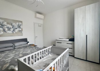 Camera da letto - Two-room apartment Via Monte Grappa
259, Sesto San Giovanni - photo 22