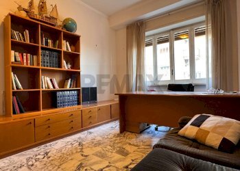 Soggiorno - Appartamento Via Lieti A Capodimonte
 
51/f, Napoli - foto 5