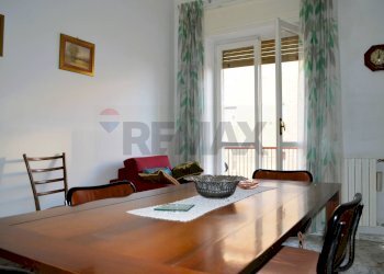 Sala da pranzo - Appartamento Via Lieti A Capodimonte
 
51/f, Napoli - foto 30