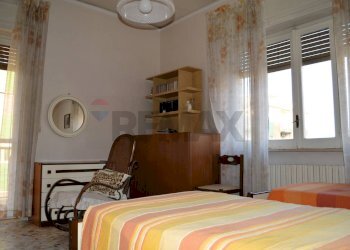 Camera / camera da letto - Appartamento Via Lieti A Capodimonte
 
51/f, Napoli - foto 34