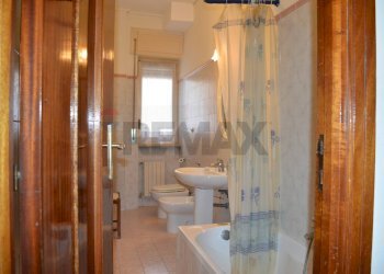 Bagno - Appartamento Via Lieti A Capodimonte
 
51/f, Napoli - foto 38