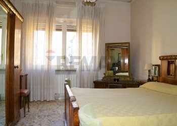 Camera / camera da letto - Appartamento Via Lieti A Capodimonte
 
51/f, Napoli - foto 46