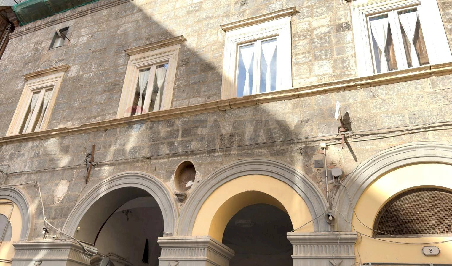 Edificio all\'aperto - Appartamento Vico Luperano, Napoli - foto 3