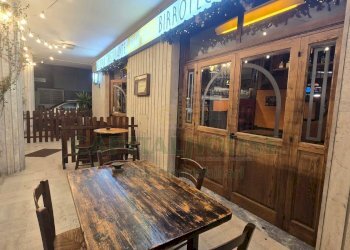 Foto 1 - Attività Commerciale Via Santa Croce, San Nicola la Strada - foto 1