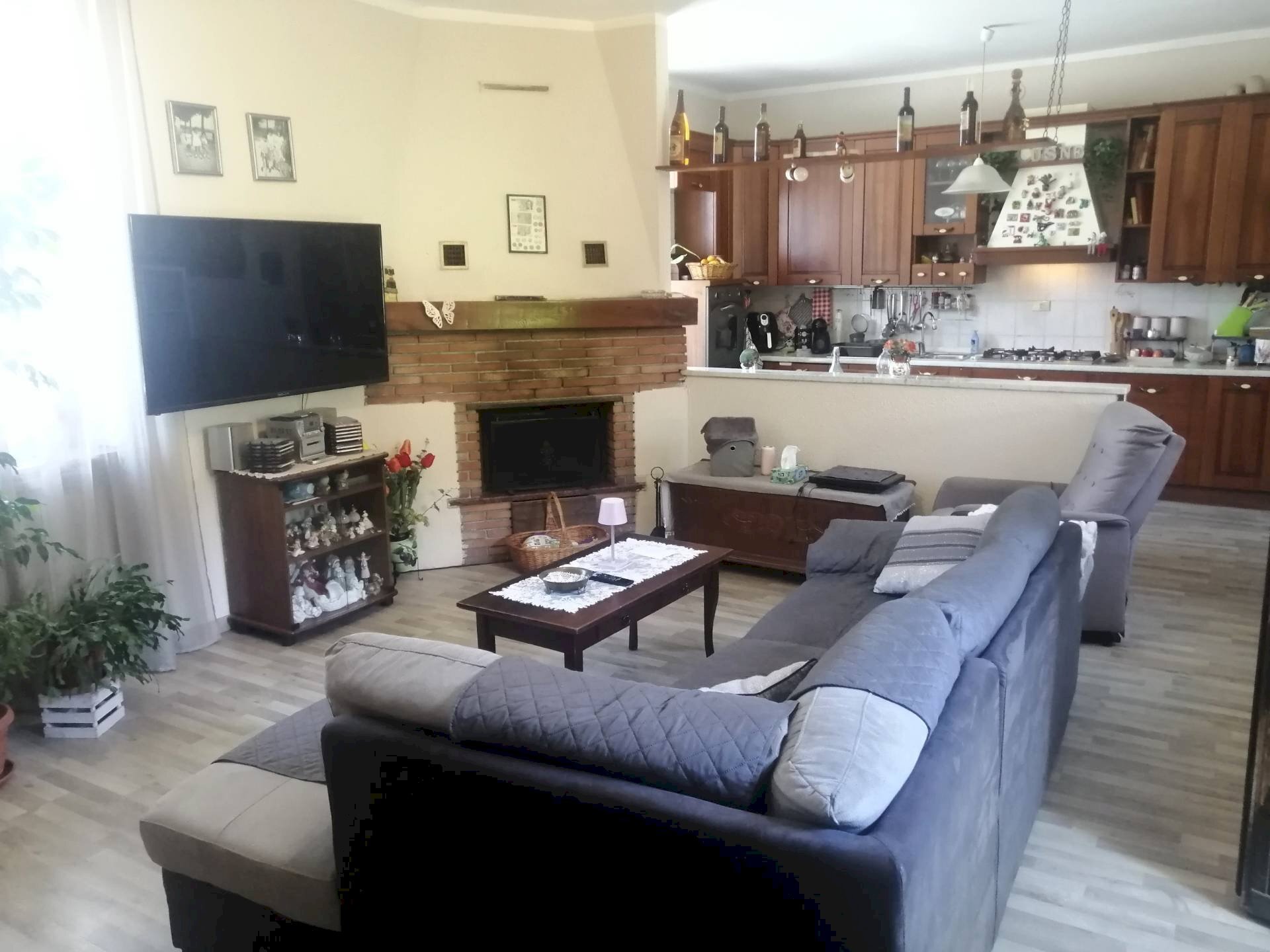 Foto 1 - Trilocale via Trieste
 
1, Besozzo - foto 1