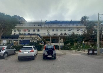 Edificio all\'aperto - Quadrilocale via Largo Salvatore Caronia Roberti
 
22, Palermo - foto 2