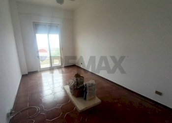 Stanza vuota - Quadrilocale via Largo Salvatore Caronia Roberti
 
22, Palermo - foto 13