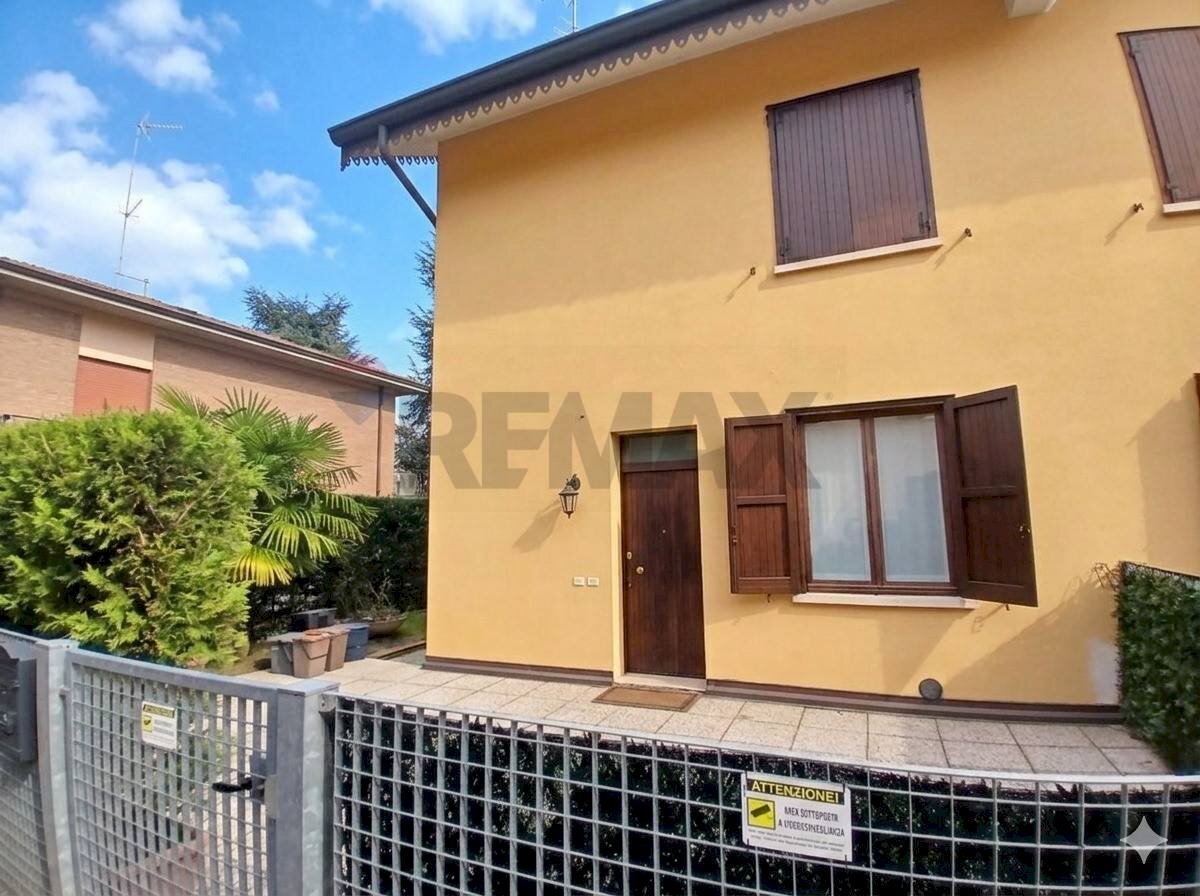 Casa all\'aperto - Villa a Schiera Via Ospedale
 
6, San Martino in Rio - foto 3