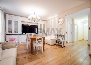 Sala da pranzo - Terraced Villa Via Ospedale
 
6, San Martino in Rio - photo 16