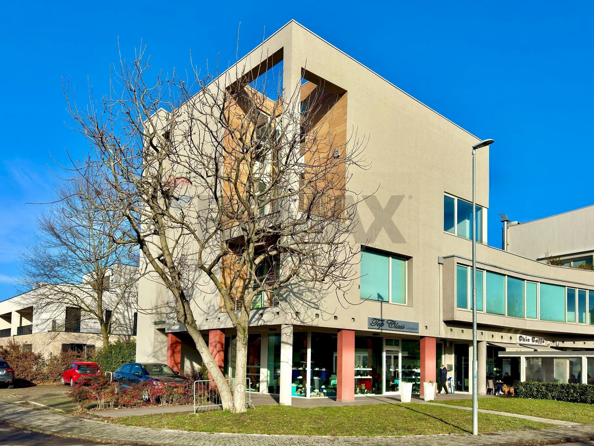 Edificio all\'aperto - Shop Via Luca della Robbia
 
24/b, Reggio nell'Emilia - photo 1