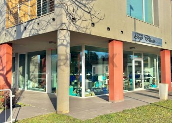 Edificio all\'aperto - Shop Via Luca della Robbia
 
24/b, Reggio nell'Emilia - photo 5