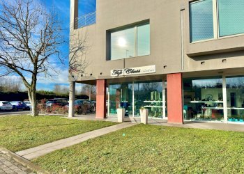 Edificio all\'aperto - Shop Via Luca della Robbia
 
24/b, Reggio nell'Emilia - photo 19