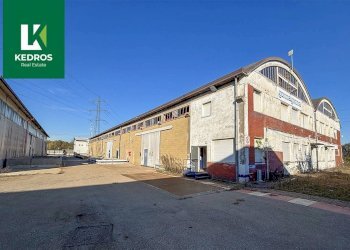 Foto 1 - Capannone Via Asiago
 
212, Caronno Pertusella - foto 1